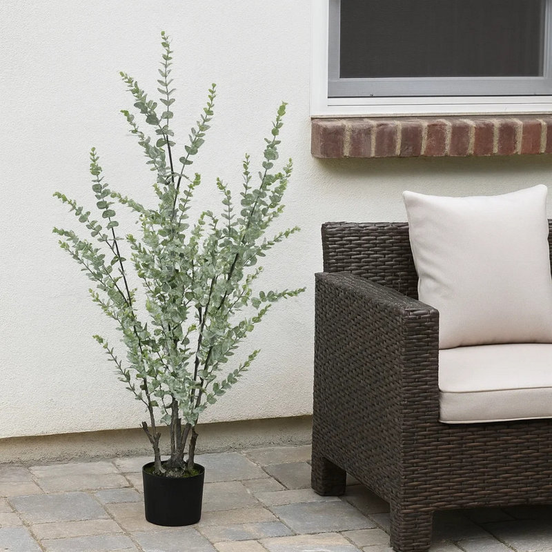 Arbre artificiel d'eucalyptus de 44 pouces, feuilles de soie verte avec pot noir