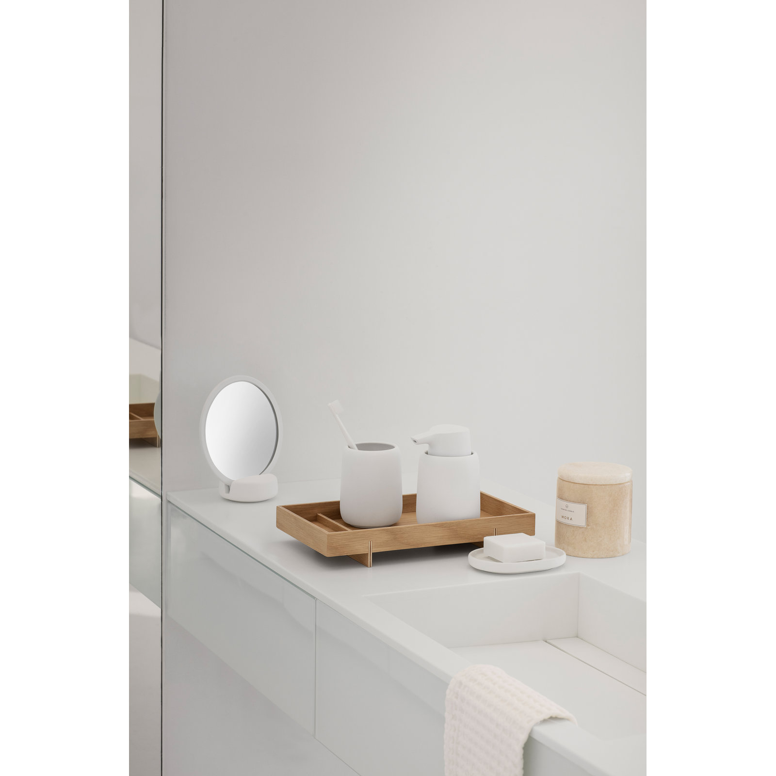 SONO Tumbler Toothbrush Holder, White