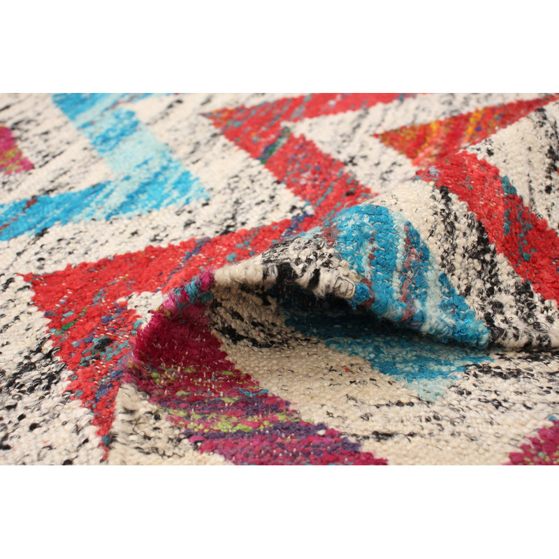 Tapis de zone rouge en soie 5 pi x 7 pi 10 po one-of-a-type sari handwoven Rehkop