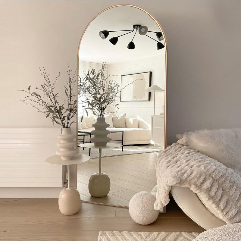 Grand miroir de sol moderne Malesha , Or brossé, H 71 po x l 24 po