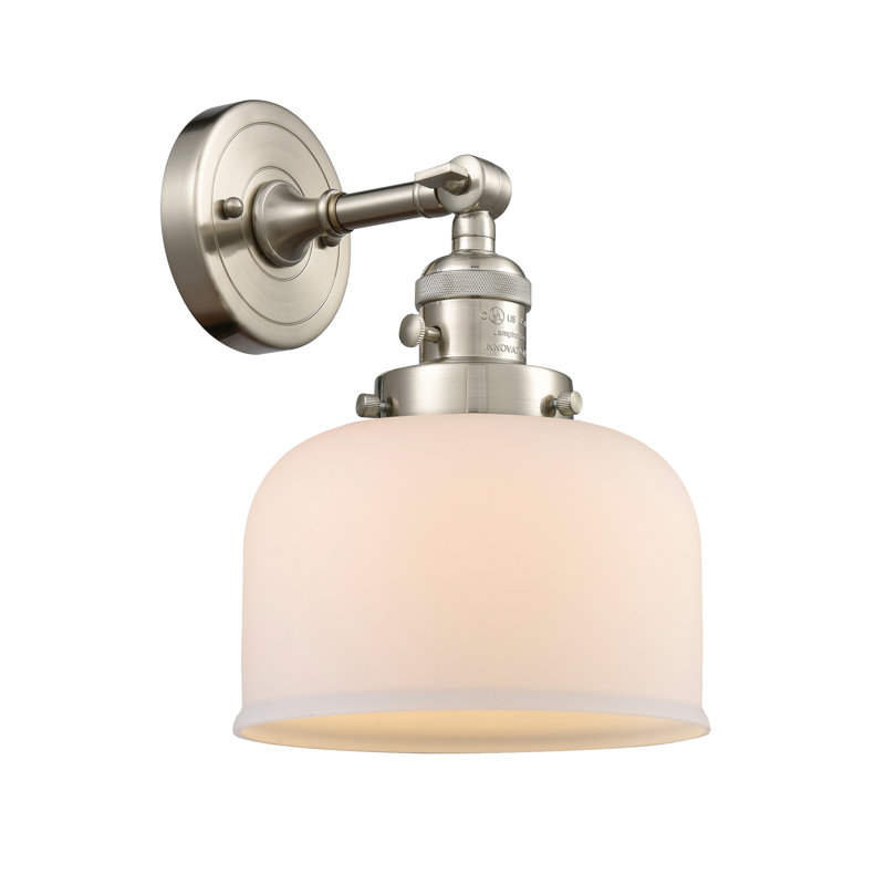 Applique murale 1 lumière 5 po Bell, Boîtier blanc mat, Ampoule incandescente rétro 60 watts, Or satiné