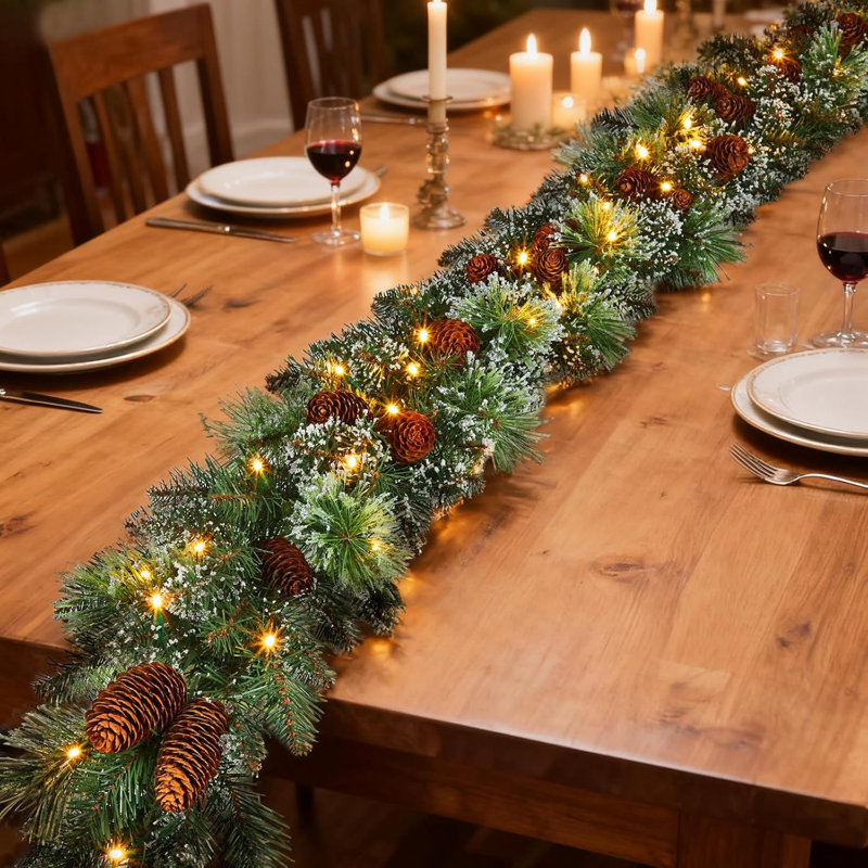Couronne de Noël pré-éclairée à DEL, à piles avec lumières blanches chaudes, décoration de Noël ignifuge intérieure / extérieure en PVC