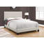 Lit double avec revêtement en lin beige et pieds fiables revêtus de tissu d'ameublement noir