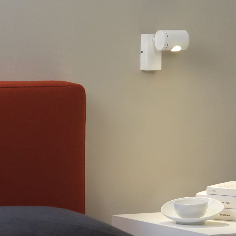 Robotic 1-Light Spotlight