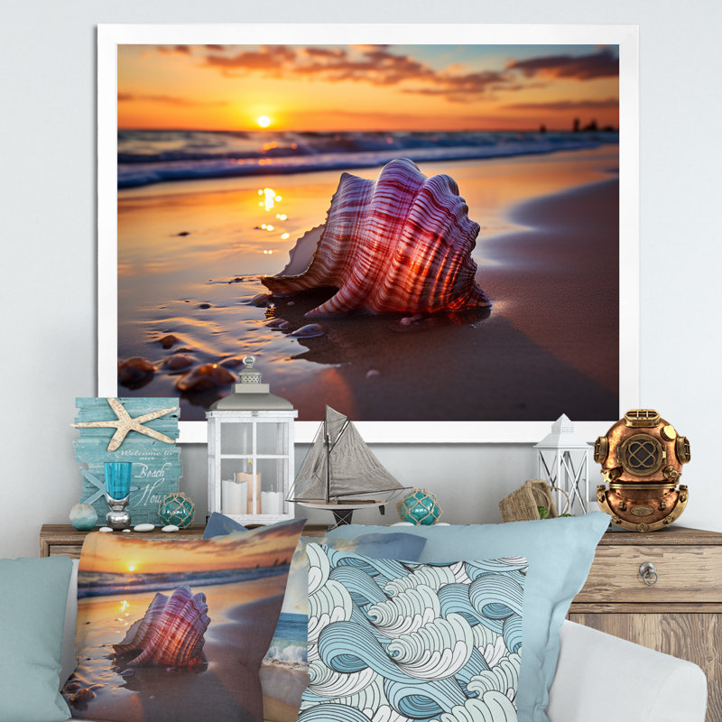 Coucher de soleil sur la plage, «Sunset Shores», art mural plage, Cadre doré à coins fermés, H 12 po x l 20 po x P 1 po