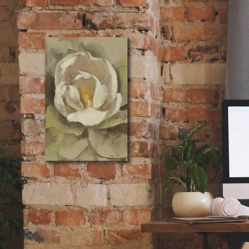 «White Blossom Crop» par Cheri Blum, art mural sur toile, H 18 po x l 12 po x P 0,75 po