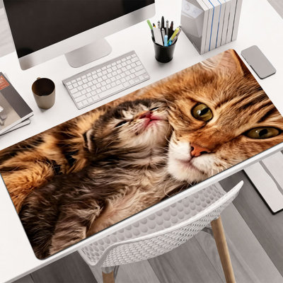  Tapis de souris en caoutchouc, surface en microfibre lisse, base antidérapante, tapis de souris décoratif à bord arrondi pour le bureau et les jeux, 16 po x 36 po, Brown Cat Kitten Love