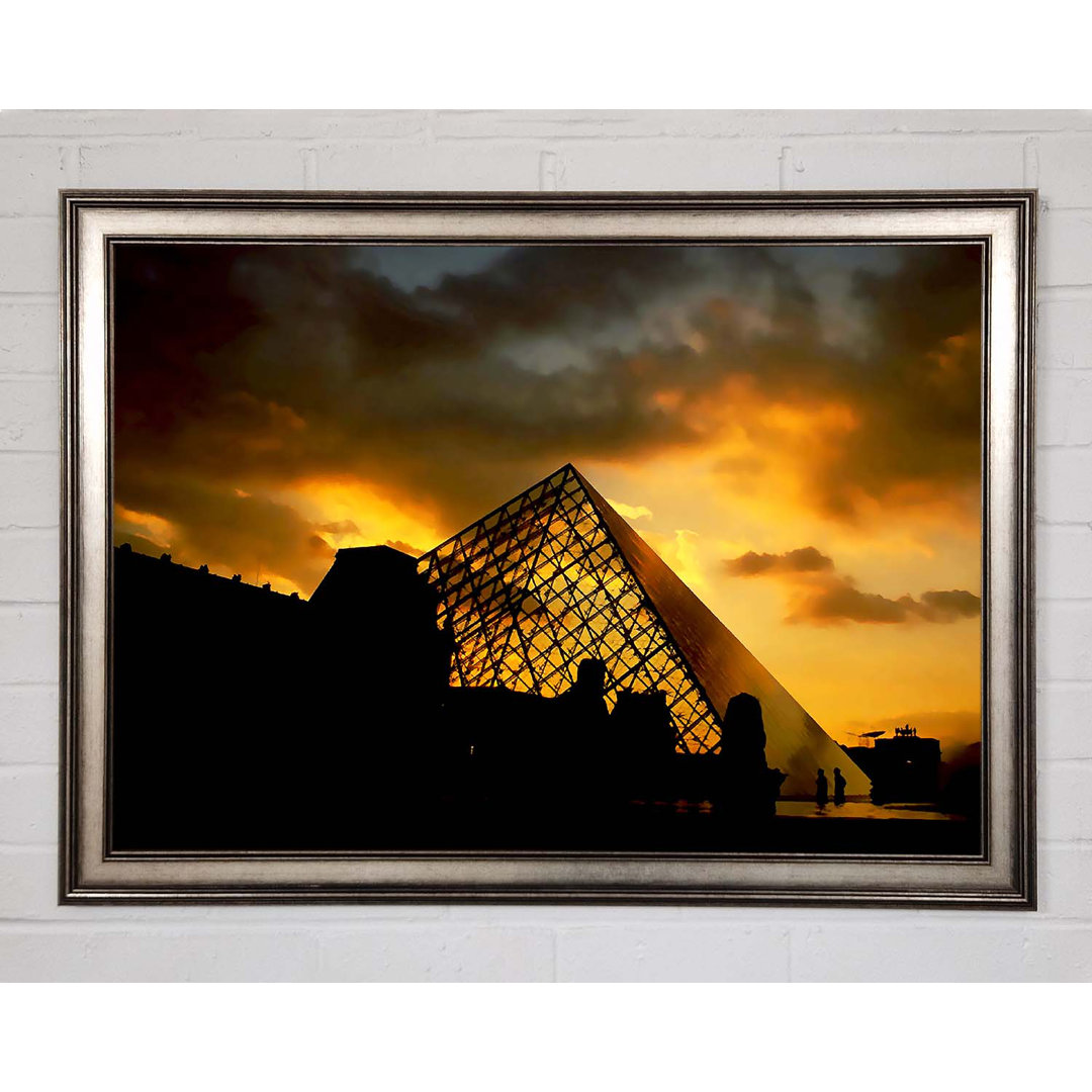 Paris Louvre Pyramid At First Light - Einzelne Bilderrahmen Kunstdrucke