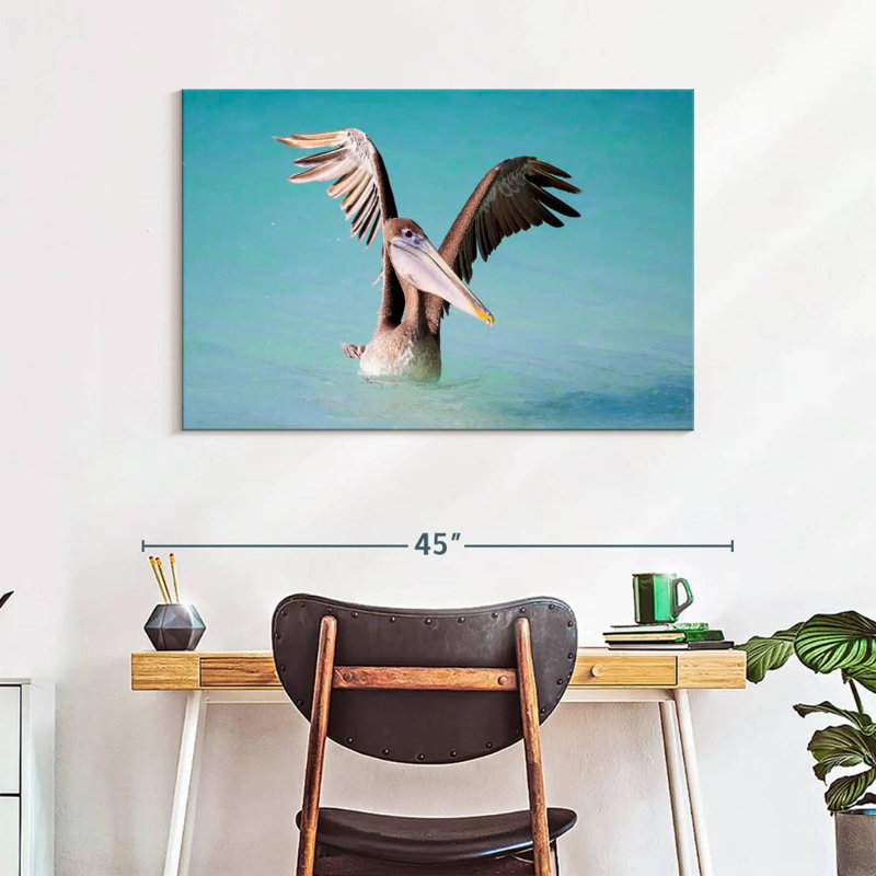 Pélican avec ailes déployées, H 26 po x l 39 po