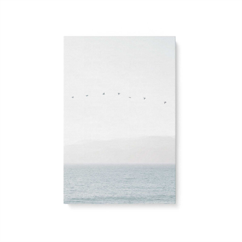 Impression sur toile Seaside Flight, H 18 po x l 12 po x P 1,25 po, Toile tendue