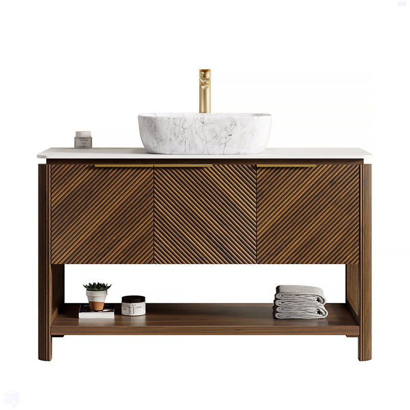 Meuble-lavabo 48 po, meuble-lavabo autoportant en contreplaqué avec 3 portes diagonales rayées et tablette ouverte, lavabo en céramique à motif marbré et plateau en pierre frittée blanc de Carrare, grain de bois noyer foncé