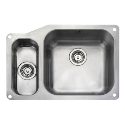 Classic 67.1cm x 46cm Stainless Steel Undermount Kitchen Sink