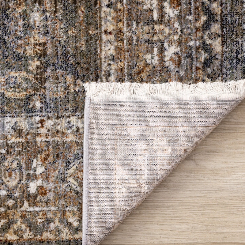 Tapis traditionnel beige Gorrian, Rectangle 7 pi 10 po x 10 pi 2 po