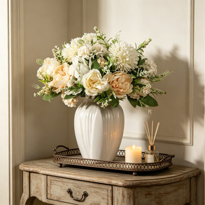 Arrangement floral de pivoines artificielles et d'hortensias dans un vase en céramique, faux bouquet de soie réaliste pour la décoration de la table, le salon, la pièce maîtresse de la salle à manger
