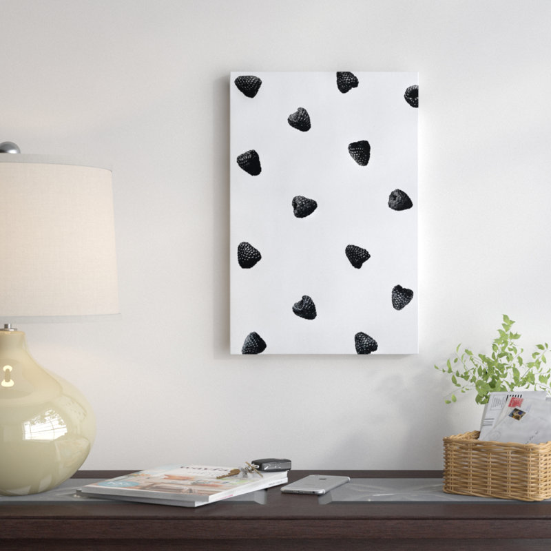 « black raspberries », impression sur toile, H 12 po x l 8 po x P 0,75 po