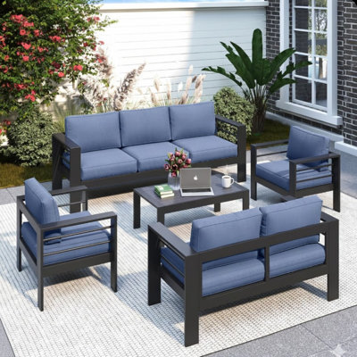 Ensemble de conversation 5 pièces pour patio moderne en aluminium, canapé 7 places avec coussins bleus épais et structure noire et table basse