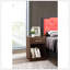 Charmante table de chevet avec tiroir et tablette, parfaite pour les chambres confortables et un rangement efficace.-1027465048