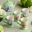 Ensemble de 4 tasses Garden Path - tasses à café sur pied en céramique 14 oz avec motif floral d'hortensias rose, mauve et blanc - va au lave-vaisselle, parfait pour le thé, le café et les cadeaux