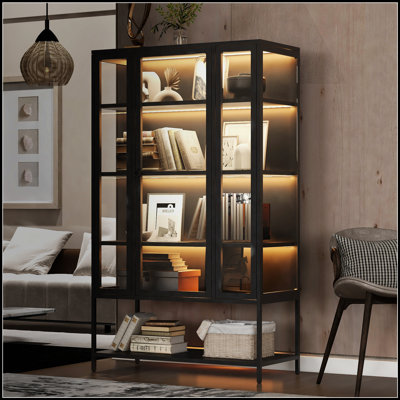 Vitrine moderne en verre à trois côtés avec éclairage DEL et tablettes réglables, parfaite pour mettre en valeur des objets de collection et des objets décoratifs