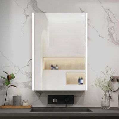 Armoire à pharmacie murale avec miroir et salle de bain