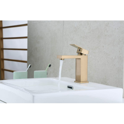 Single-Hole Single-handle Bathroom Faucet