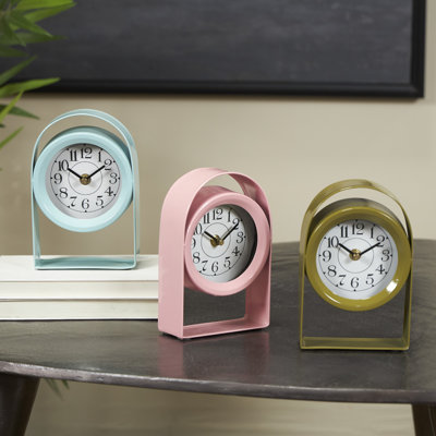 Horloge en métal avec supports arqués Lailah