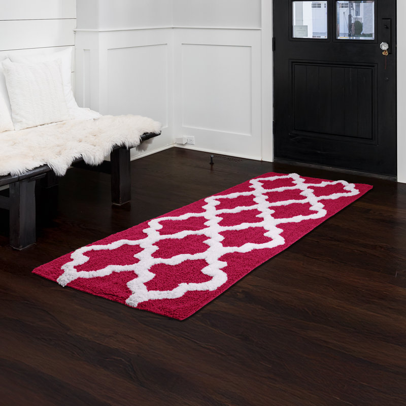 Tapis de salle de bain en coton 24 po x 60 po avec motif de treillis et base antidérapante Freida - lavable à la machine