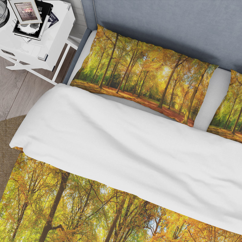 Sunshine Through The Autumn Forest - Ensemble de housse de couette Cabin & Lodge - Microfibre de polyester
