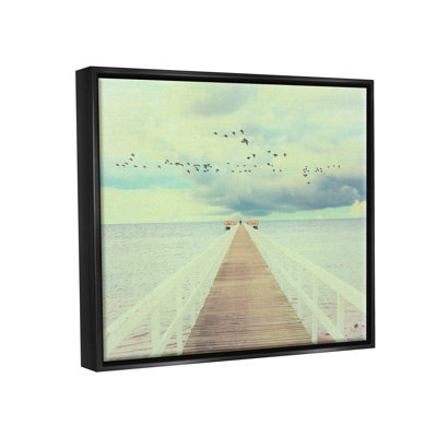 «Distant Dock Peaceful Coast Shore», photographie sur toile à cadre flottant