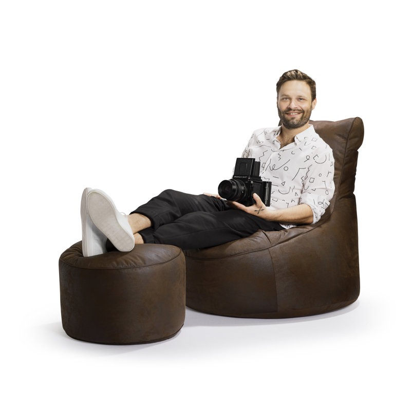 Belwood Upholstered Pouf