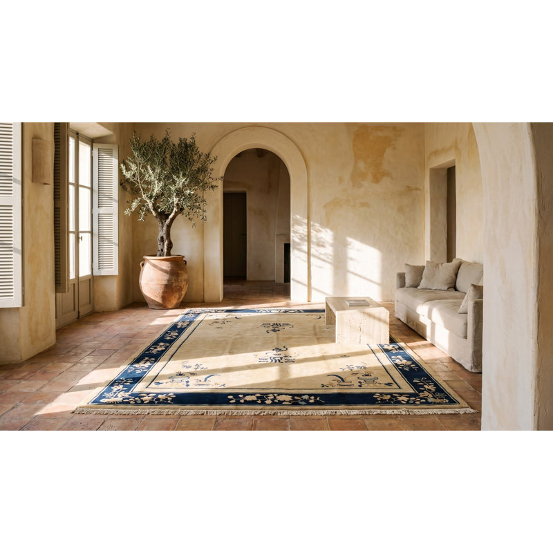 Tapis chinois à motif floral ouvert de couleur ivoire