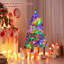 Arbre de Noël artificiel avec lumières et branches-745208877