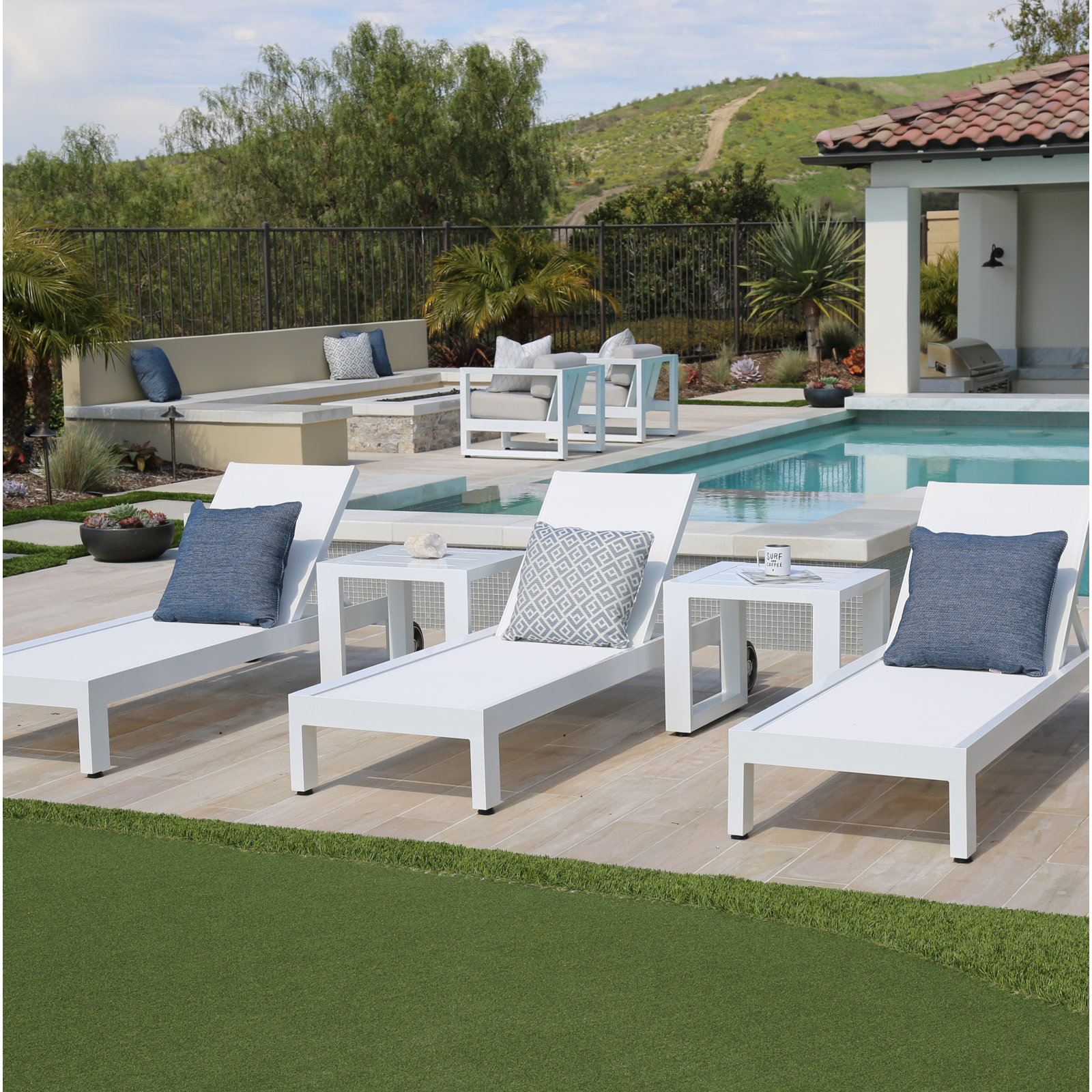 Camela 20.28'' Aluminum Outdoor Side Table