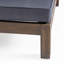 Caractéristique de salon unique, chaise d'appoint distinctive-187653179