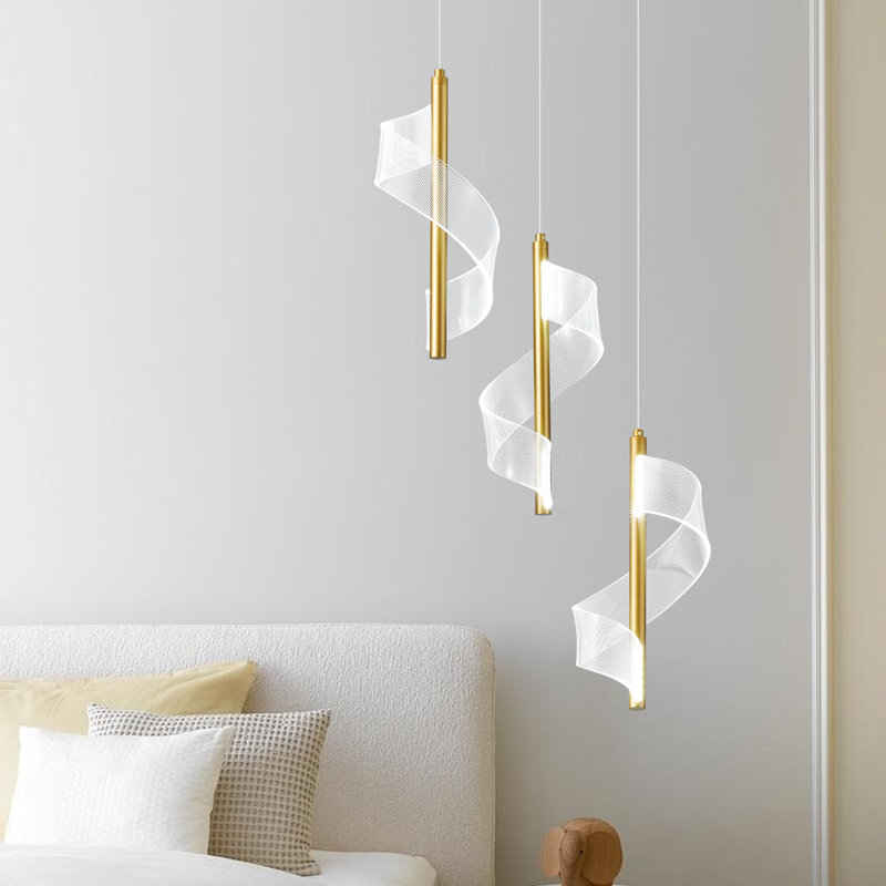 Luminaire suspendu grappe dorée à 3 lumières DEL