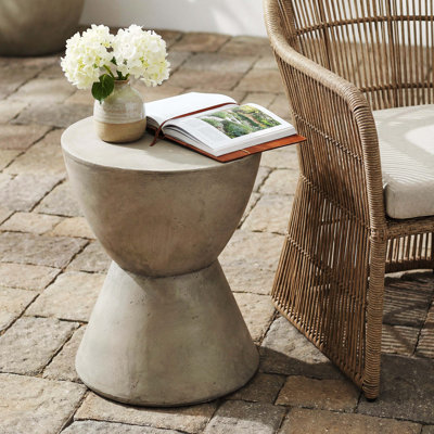 Table d'appoint d'extérieur en béton léger, table de bout MGO, gris clair