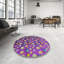 Tapis mauve à motif floral-1913209719