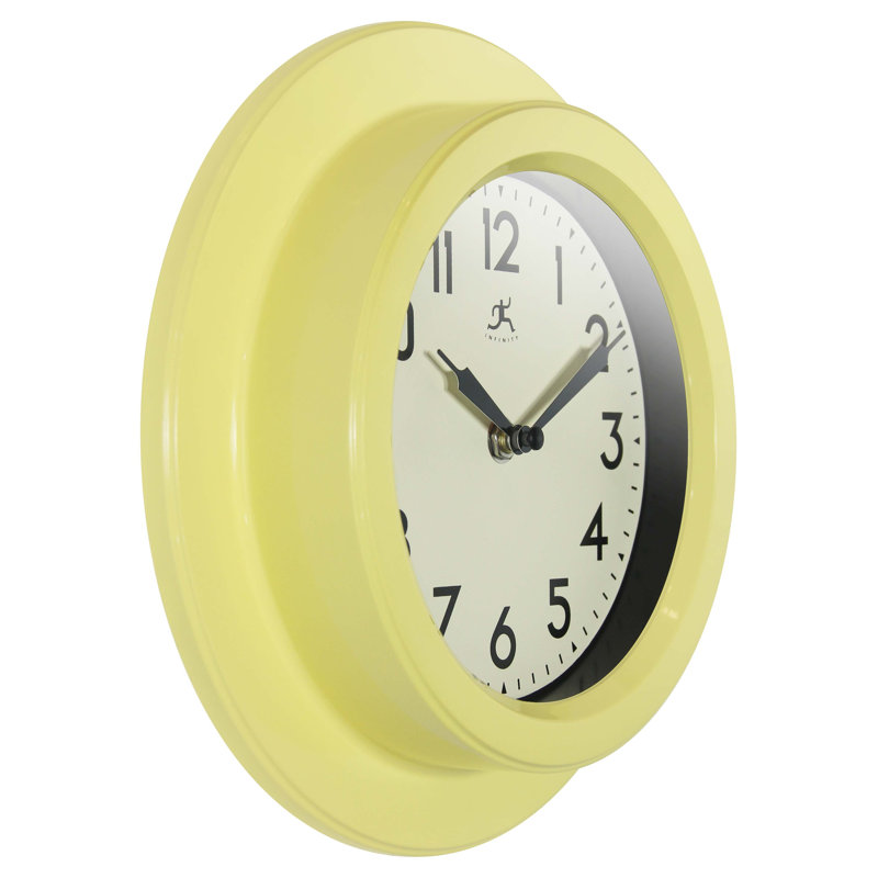 Horloge murale rétro en plastique Mid-Century / Modern Escape 9,75 pouces, Jaune