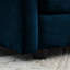 Moderne minimaliste en forme de U, 5 avec 2 repose-pieds, chenille bleue, base en bois massif stable pour la maison modulaire en chenille, encadrant un espace de vie chic