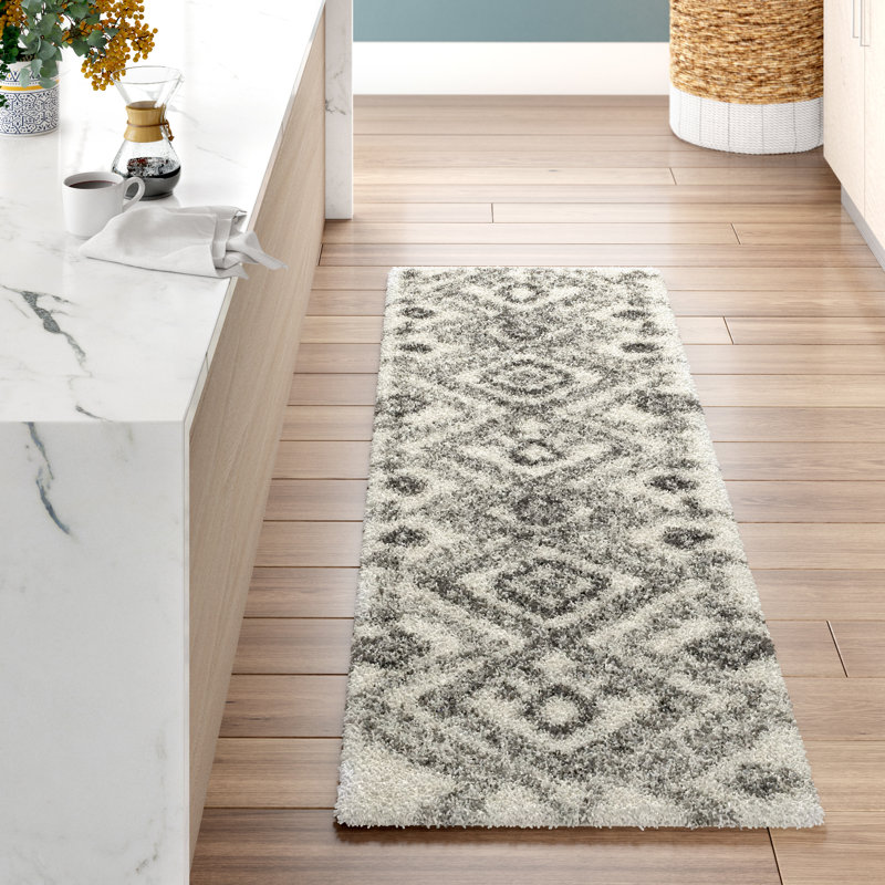 Coss Geometric Indoor Rug, Rectangle 2'3" x 7'6"'
