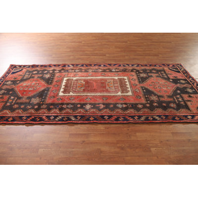 Animal Pictorial Traditional  Runner Rug 4x9