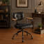 Fauteuil de bureau pivotant vintage en similicuir, orné de clous décoratifs, avec accoudoirs en bois et piètement en métal, sans relevage.-1244774036