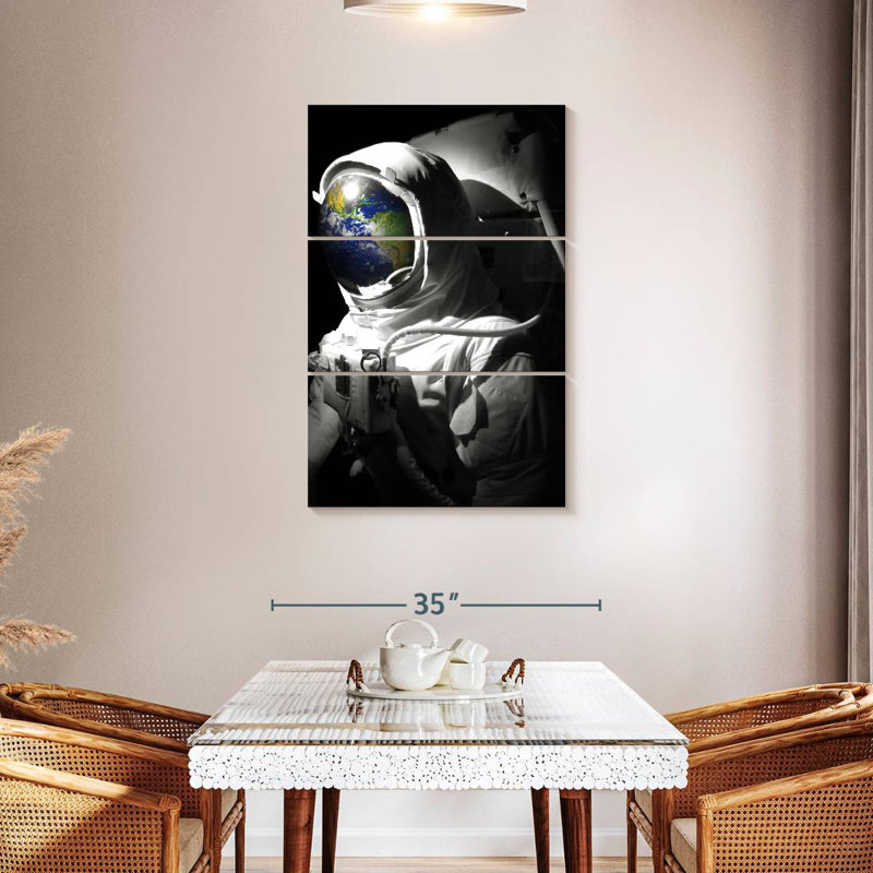 Astronaute Oberle, H 45 po x l 28 po