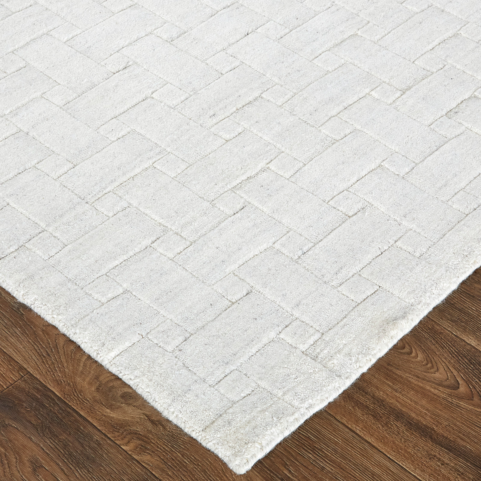 Shanta Handmade White Rug, Rectangle 9' x 12'