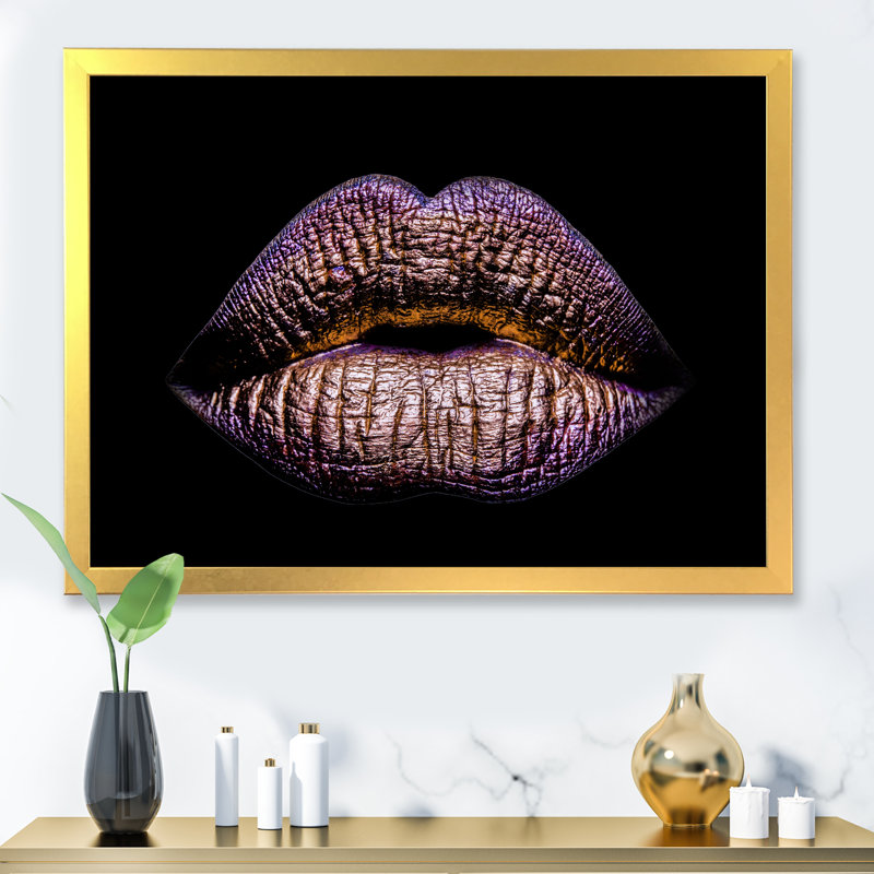 Lèvres féminines sexy en métal doré - photographie sur toile, Cadre doré, H 12 po x l 20 po x p 1 po