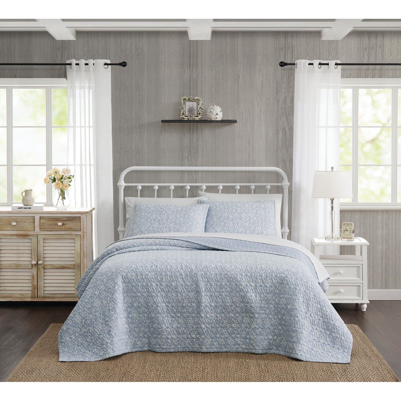 Shelese Blue Standard Cotton Quilt Set, King Quilt + 2 King Pillow Shams