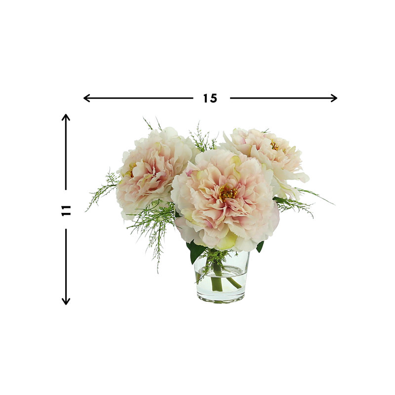 Pivoine et fougère dans un vase