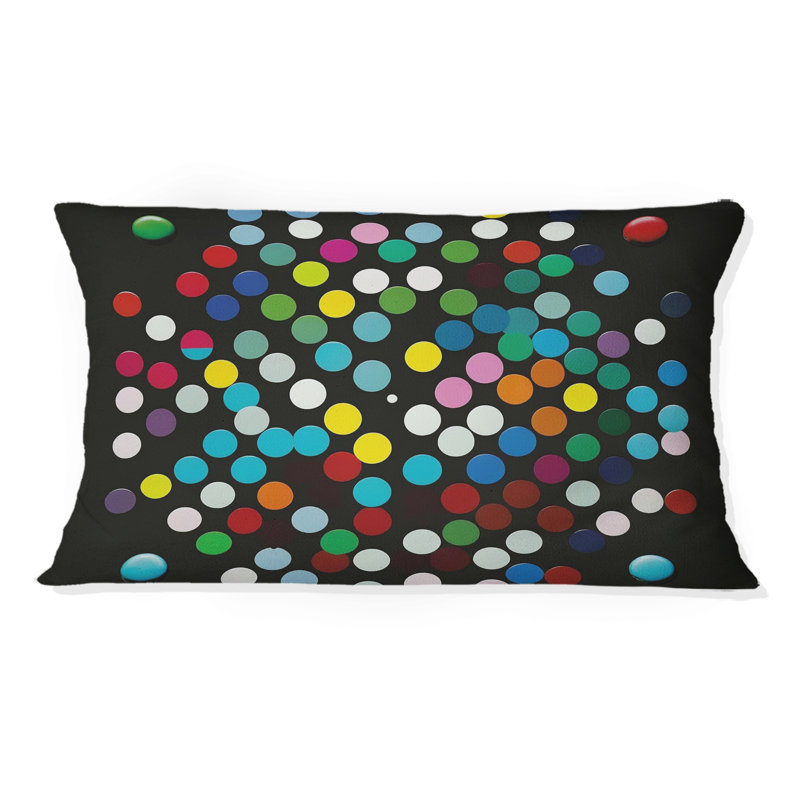 Coussin décoratif imprimé géométrique à code couleur sur fond noir