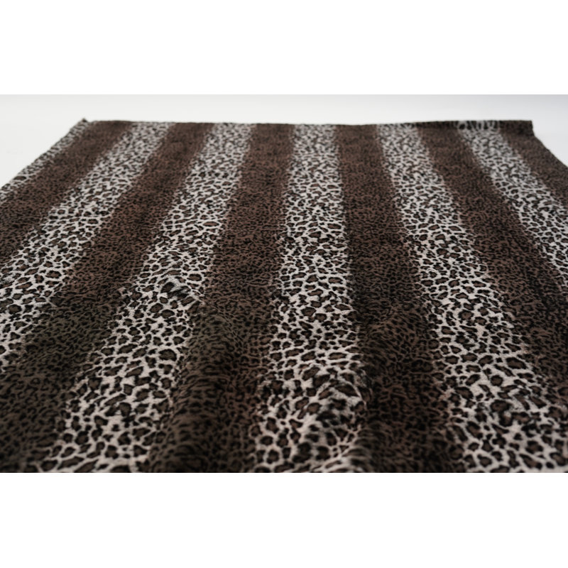 Tapis brun à imprimé animal, Rectangle 5 pi x 7 pi