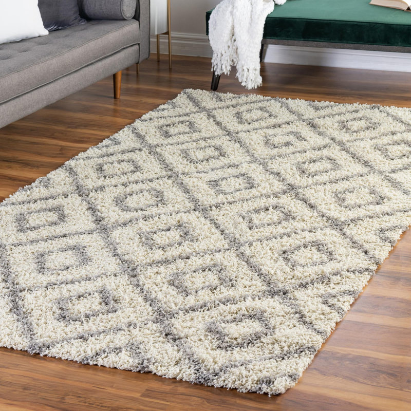 Aurin Geometric Indoor Rug, Rectangle 4' x 6'